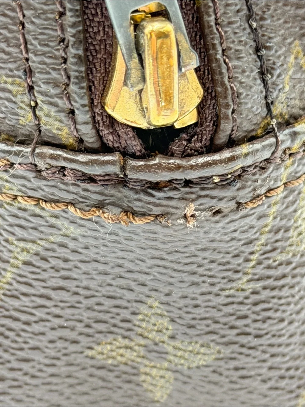 Louis Vuitton Monogram Trousse 23 Toiletry Pouch W/Dust Bag Very Good Condition - Picture 15 of 15
